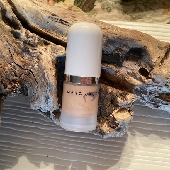 Marc Jacobs 4 Piece Makeup Bundle - Picture 8 of 8